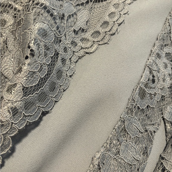 Blue lace abaya - Picture 3 of 3